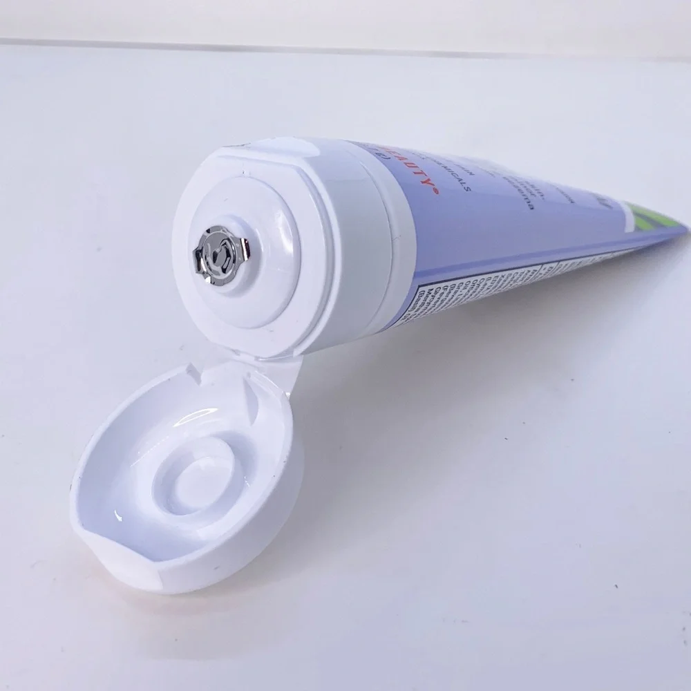 First Aid Ultra Repair‎ Cream Green Tea & Lemon